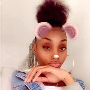 Meet your Posher, Brittney